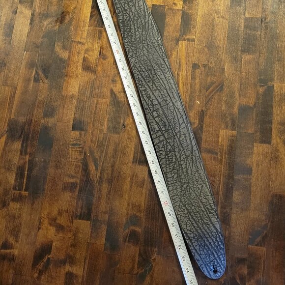 Exotic Dark Grey Wildebeest Premium Leather Guitar Strap – Ethically Sourced - Picture 7 of 9